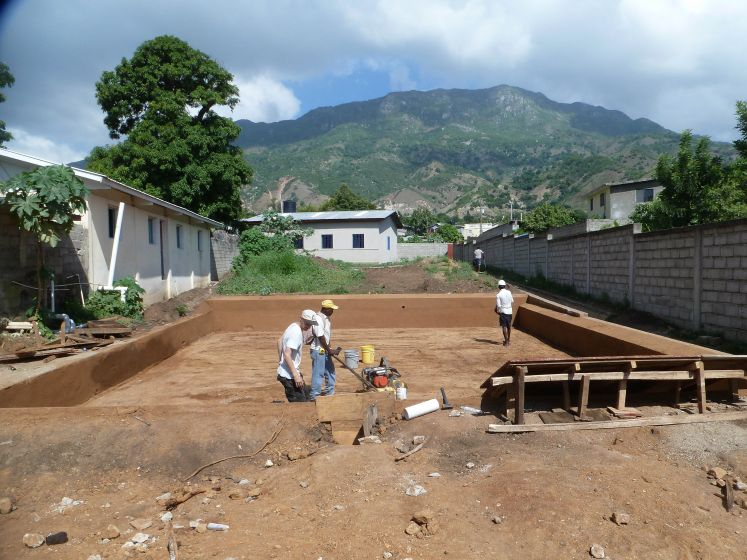 Kläranlage für eine Schule und ein Waisenhaus in Haiti Kläranlage für eine Schule und ein Waisenhaus in Haiti